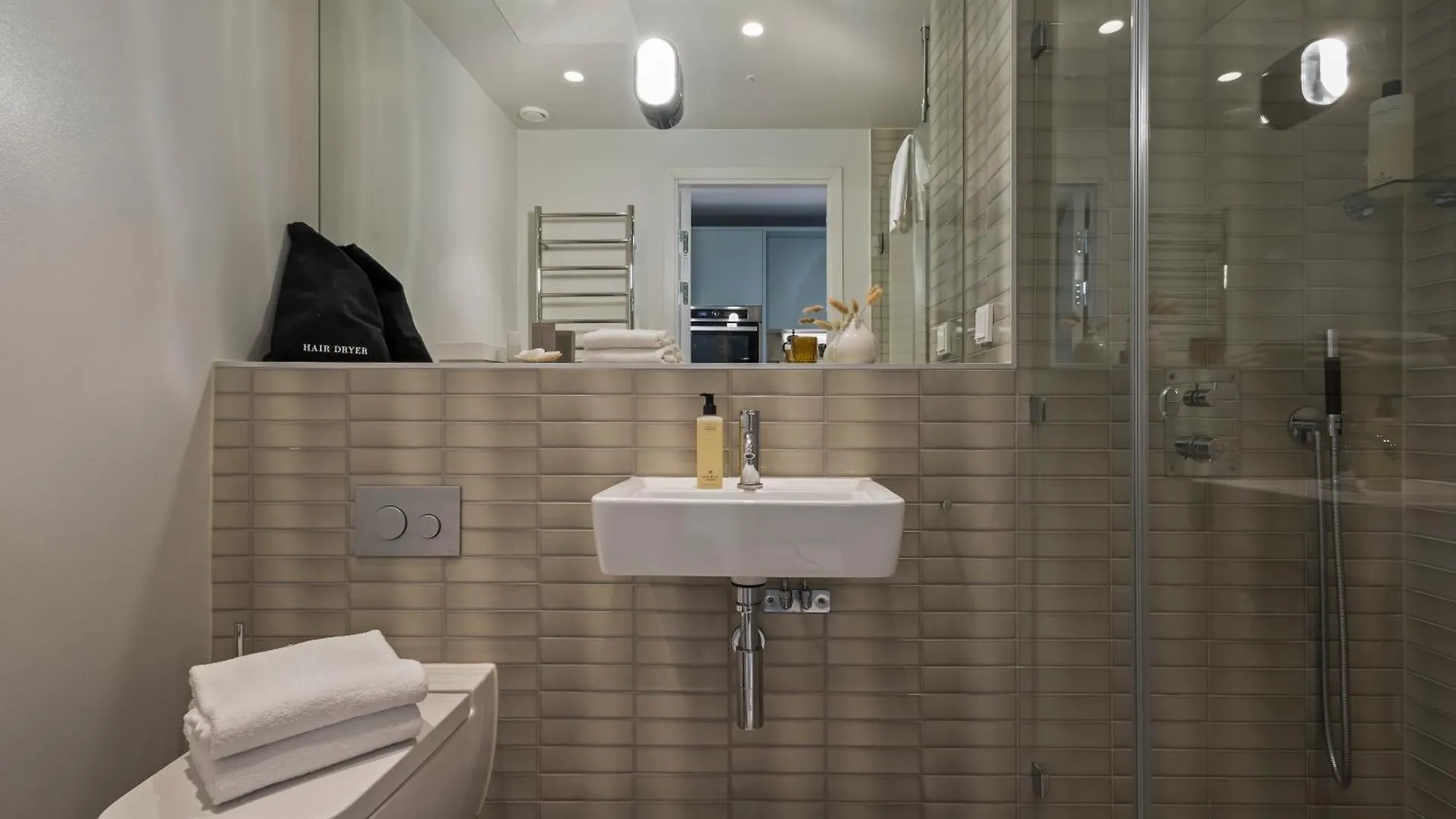 Unity Hammarby Sjoestad - A Studio Hotel Stockholm 4*,